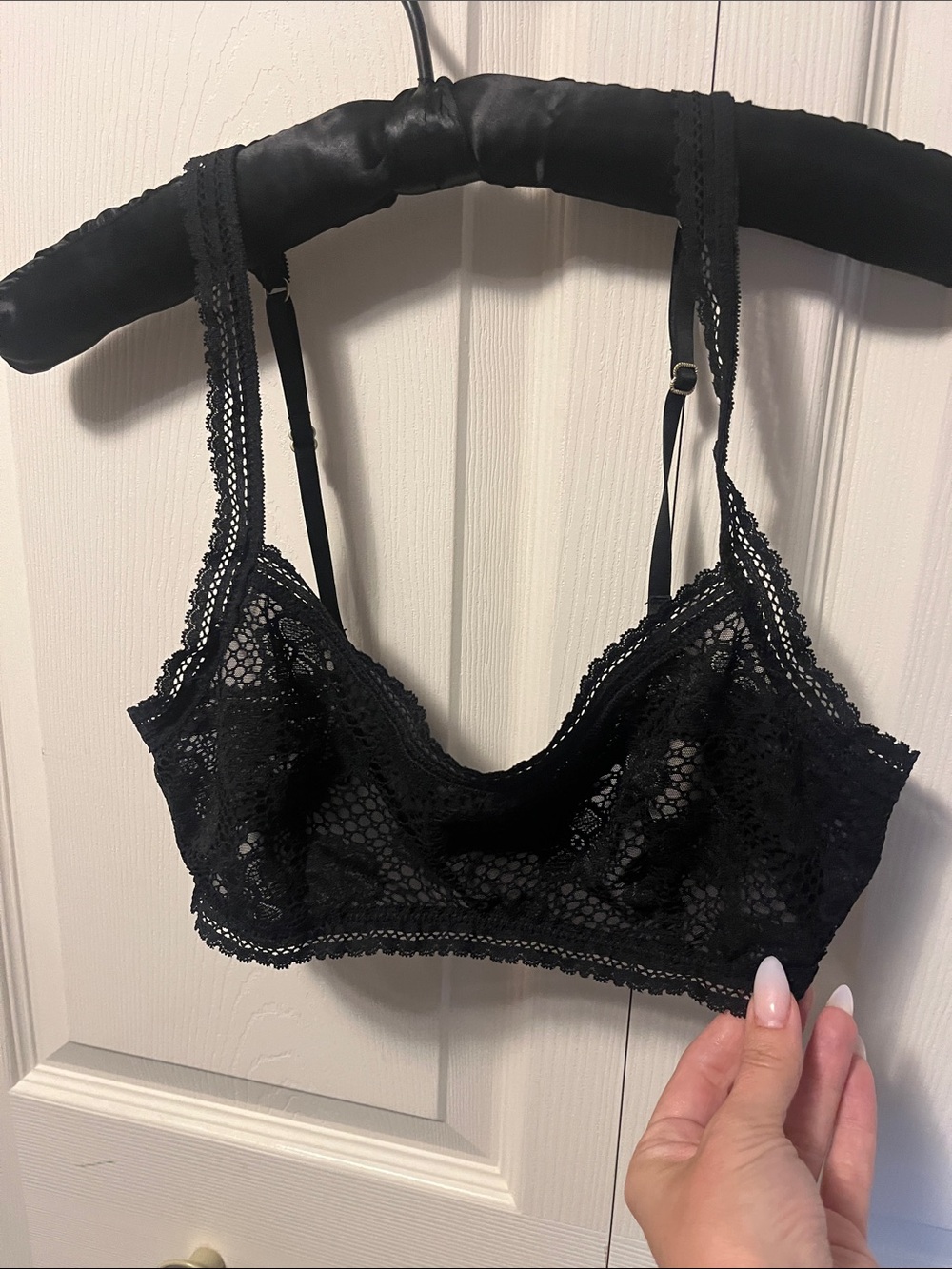 aerie Black Lace Bralette with Scalloped Trim